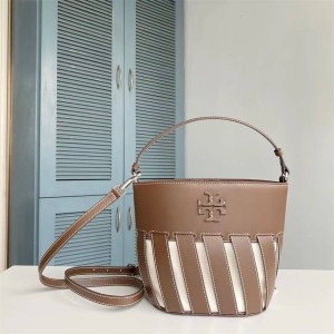 托里伯奇包包价格Tory Burch TB 143550 MCGRAW 小号条纹模切水桶包